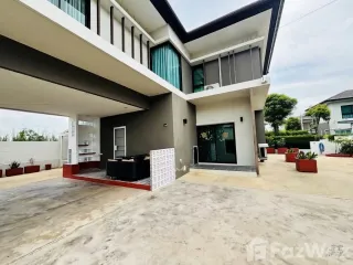 Casa en venta de 4 habitaciones en San Kamphaeng, Chiang Mai