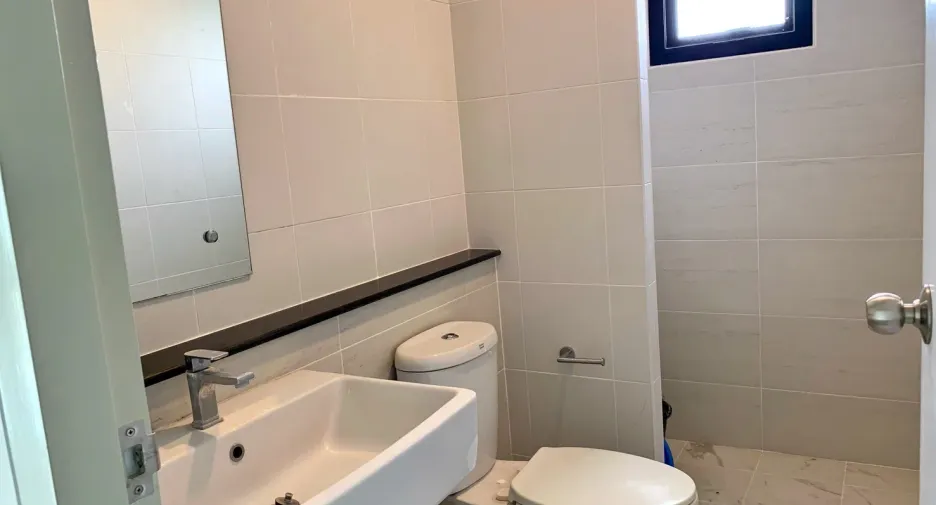 Casa en venta de 4 habitaciones en San Kamphaeng, Chiang Mai