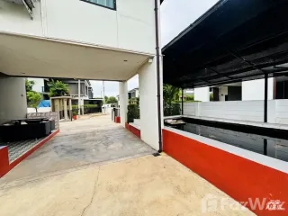 Casa en venta de 4 habitaciones en San Kamphaeng, Chiang Mai