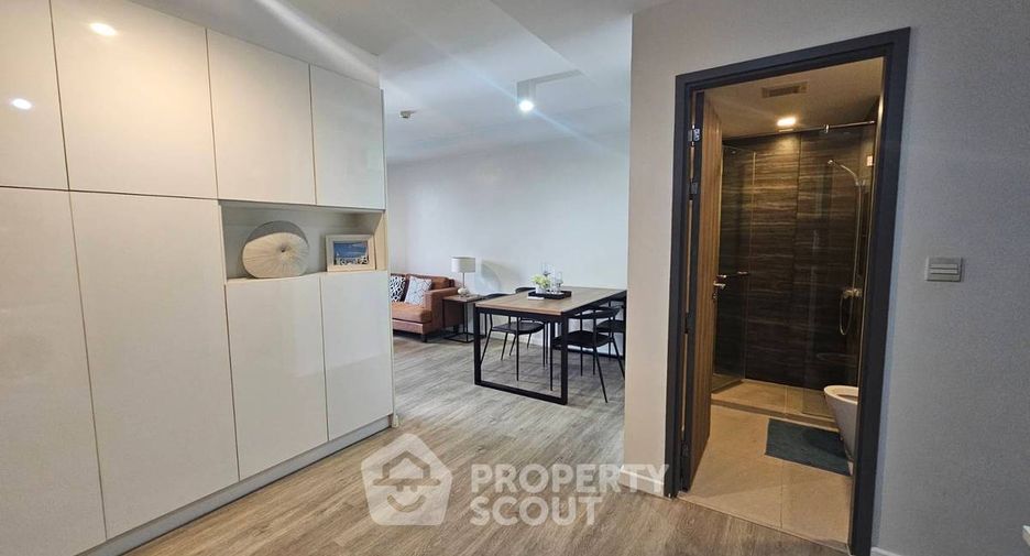 For rent 2 bedrooms condo in Khlong Toei, Bangkok
