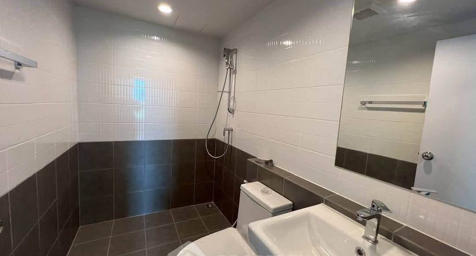 Condo en venta de 2 habitaciones en Huai Khwang, Bangkok