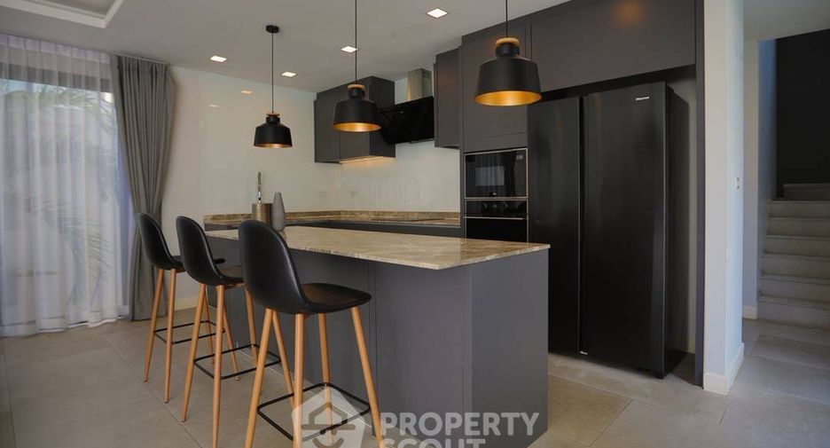 For sale 5 ベッドルーム villa in Jomtien, Pattaya