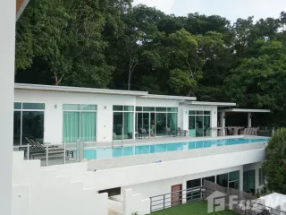 À louer 8 chambres villa à Kathu, Phuket