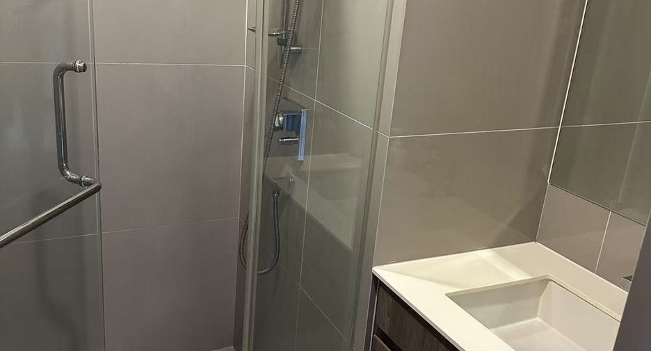 Condo en alquiler de 2 habitaciones en Watthana, Bangkok