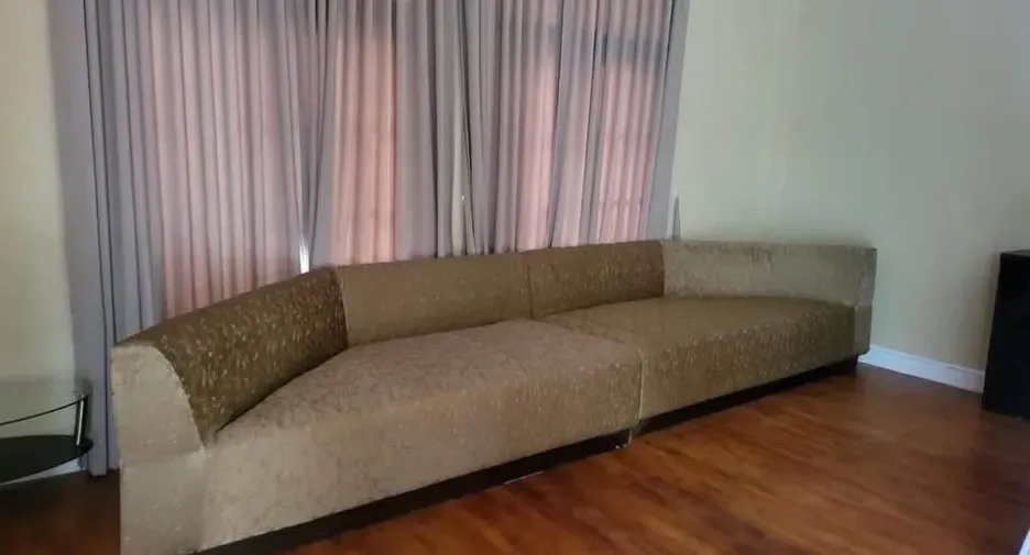 For rent 3 bedrooms townhouse in Lat Phrao, Bangkok