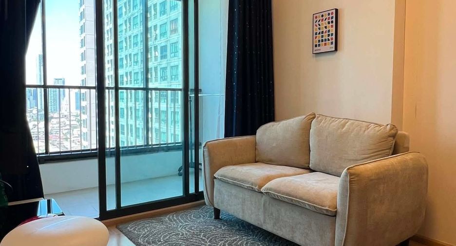 Condo en alquiler de 1 habitaciones en Thon Buri, Bangkok