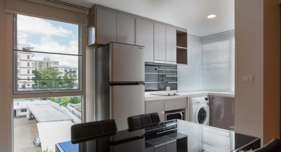 For rent 2 bedrooms condo in Khlong Toei, Bangkok