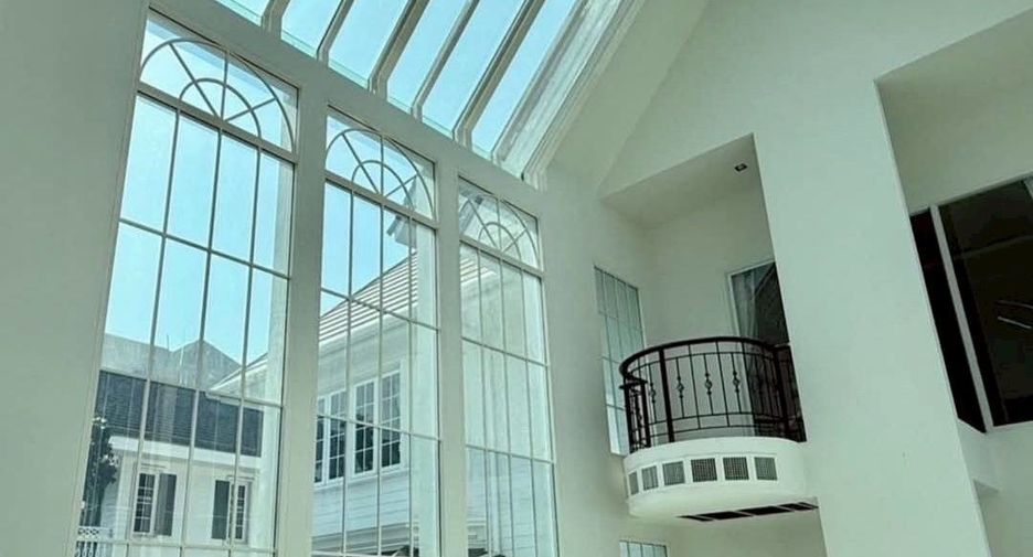 À vendre et à louer 4 chambres maison à Mueang Samut Prakan, Samut Prakan