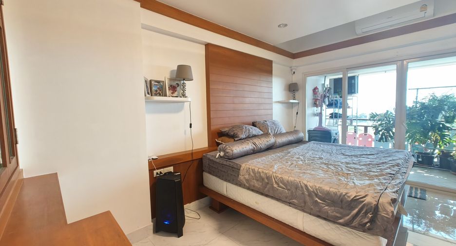 For sale 3 bedrooms condo 