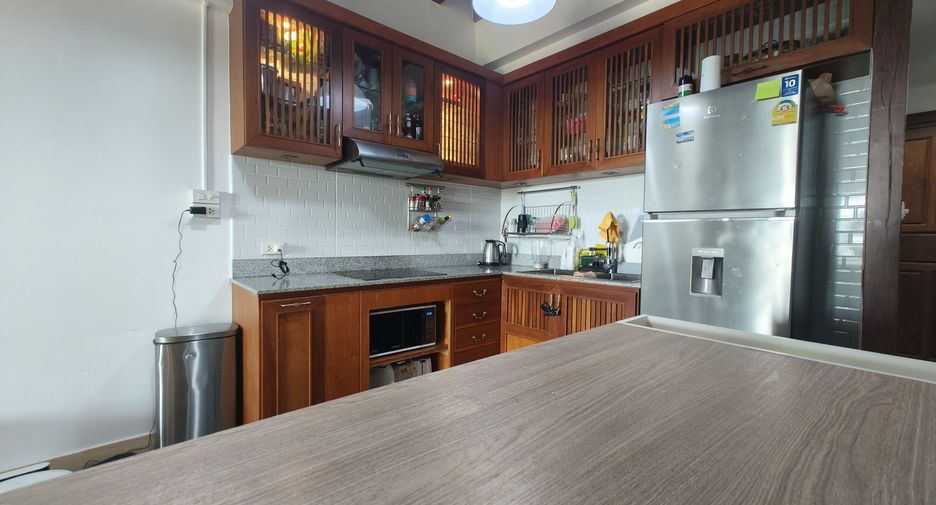 For sale 3 bedrooms condo 