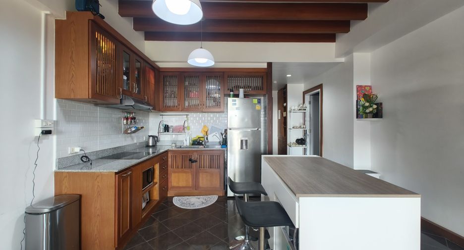 For sale 3 bedrooms condo 