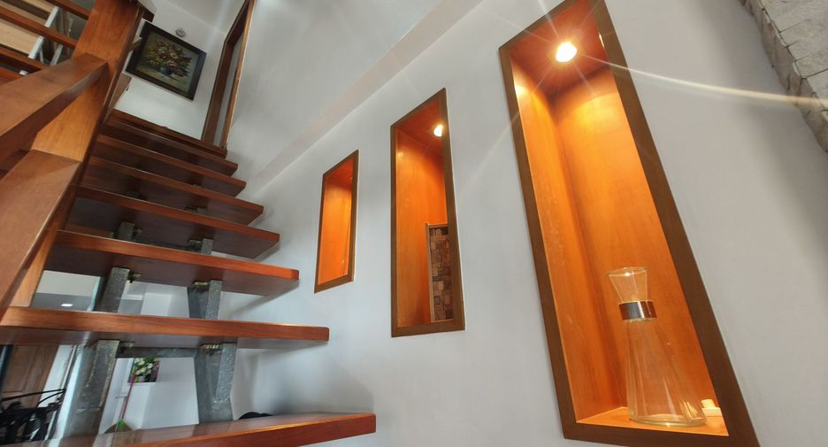 For sale 3 bedrooms condo 