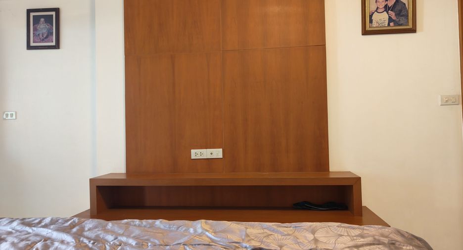 For sale 3 bedrooms condo 