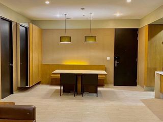 Condo en alquiler de 3 habitaciones en Khlong Toei, Bangkok