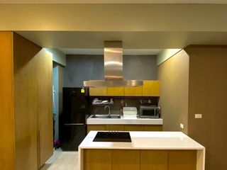 Condo en alquiler de 3 habitaciones en Khlong Toei, Bangkok