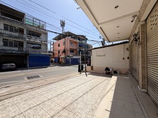 For sale and for rent 4 bedrooms retail Space in Bang Lamung, Chonburi