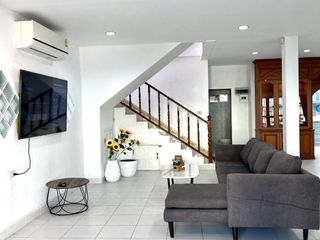 À louer 4 chambres villa à Bang Lamung, Chonburi