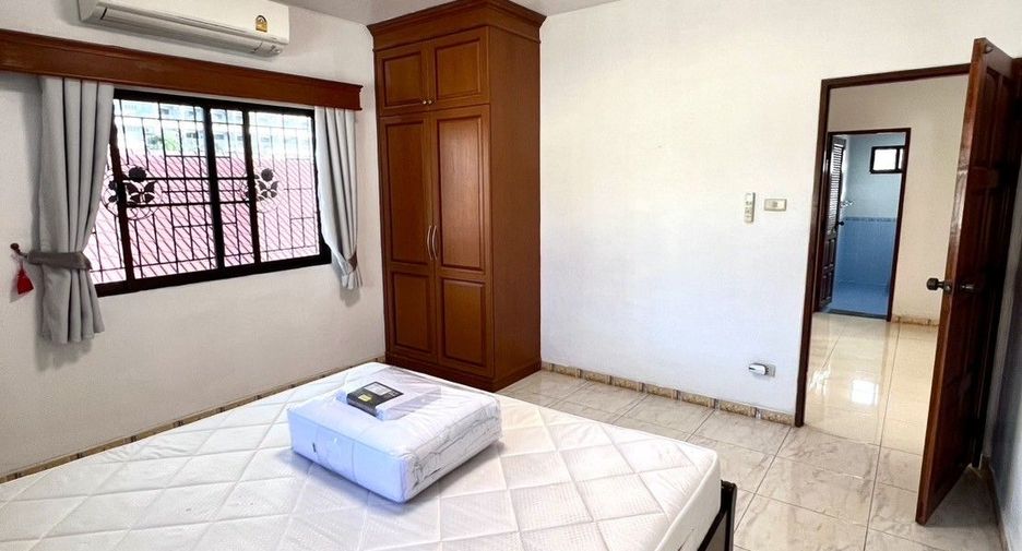 À louer 4 chambres villa à Bang Lamung, Chonburi