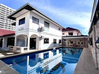 À louer 4 chambres villa à Bang Lamung, Chonburi