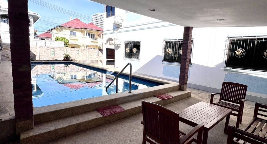 À louer 4 chambres villa à Bang Lamung, Chonburi