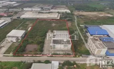 Haus zum Kauf mit Studio in Krathum Baen, Samut Sakhon