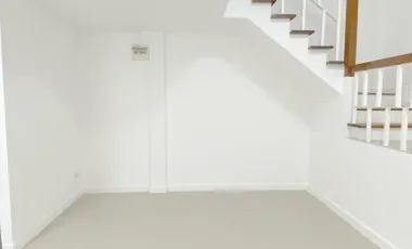 Reihenhaus zum Kauf mit 3 Zimmer in Sam Phran, Nakhon Pathom