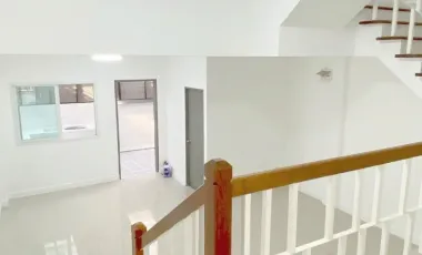 Reihenhaus zum Kauf mit 3 Zimmer in Sam Phran, Nakhon Pathom