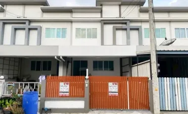 Reihenhaus zum Kauf mit 3 Zimmer in Sam Phran, Nakhon Pathom
