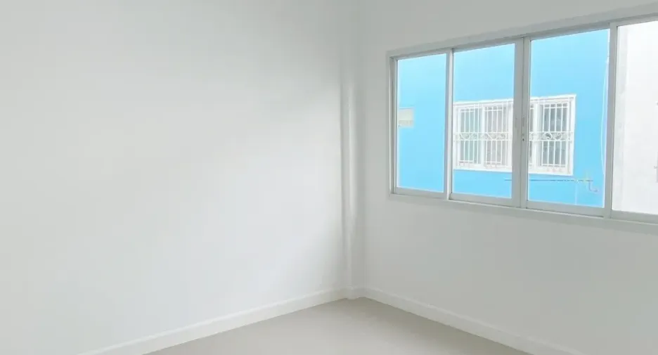 Reihenhaus zum Kauf mit 3 Zimmer in Sam Phran, Nakhon Pathom