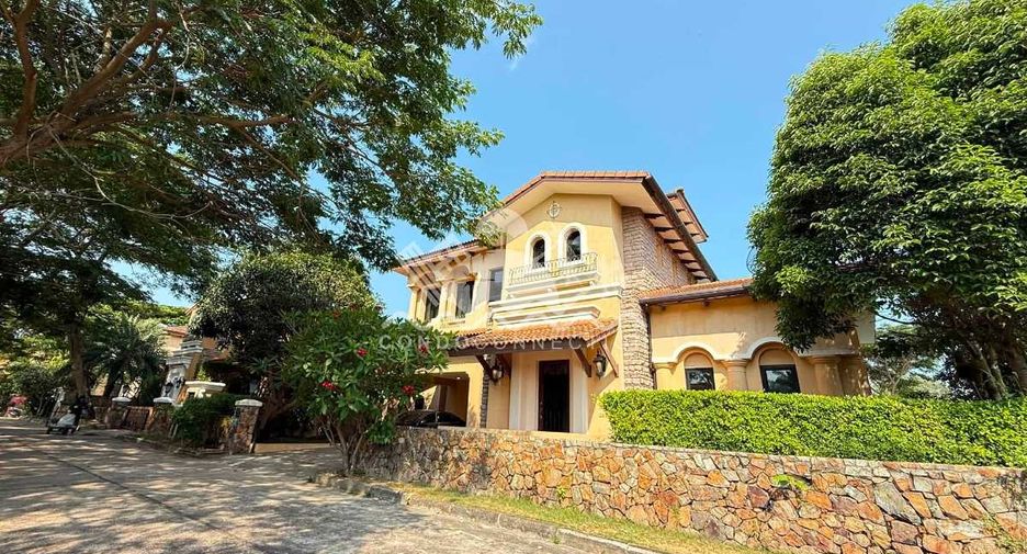À louer 4 chambres maison à Huay Yai, Pattaya