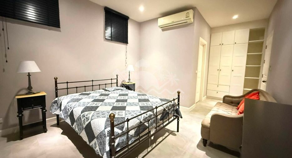 À louer 4 chambres maison à Huay Yai, Pattaya
