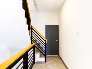 Casa adosada en venta de 4 habitaciones en Wang Thonglang, Bangkok