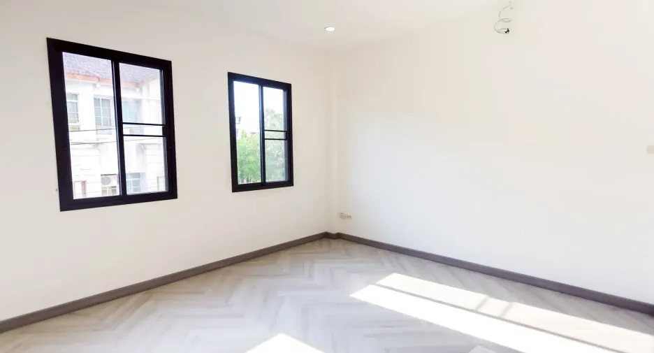 Casa adosada en venta de 4 habitaciones en Wang Thonglang, Bangkok