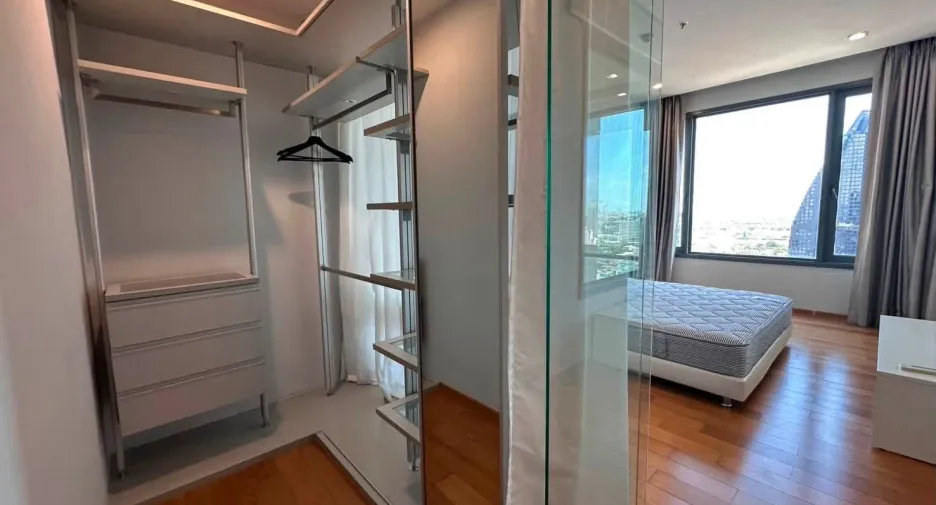 For sale and for rent 2 bedrooms condo in Khlong Toei, Bangkok