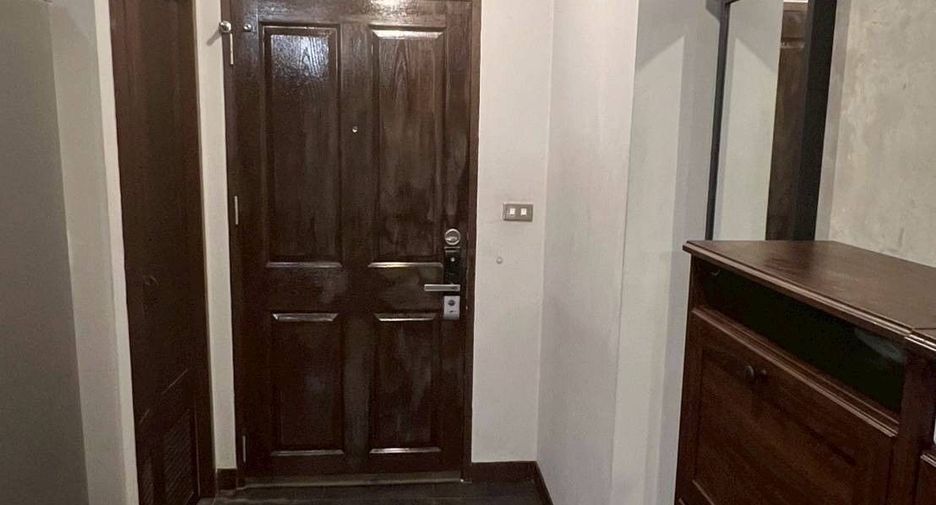 À vendre 2 chambres condo à Khlong Toei, Bangkok