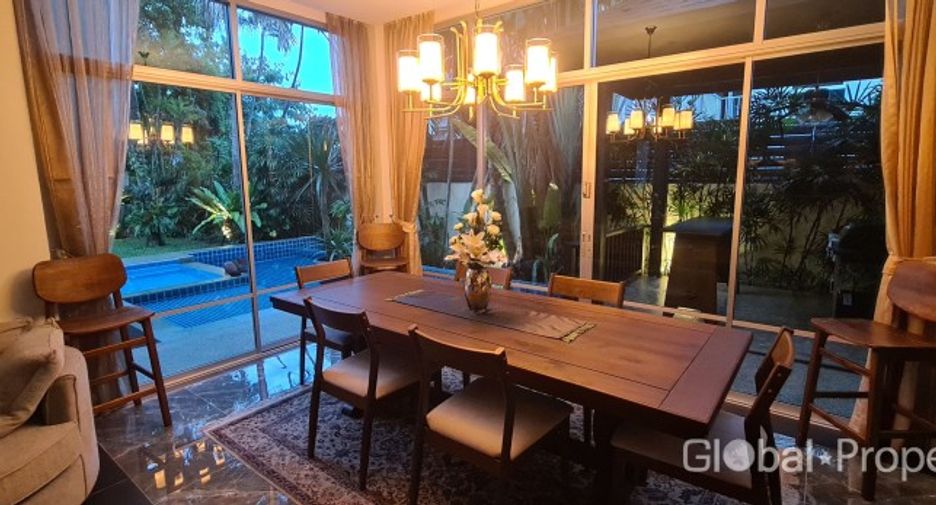 À vendre 4 chambres maison à Jomtien, Pattaya