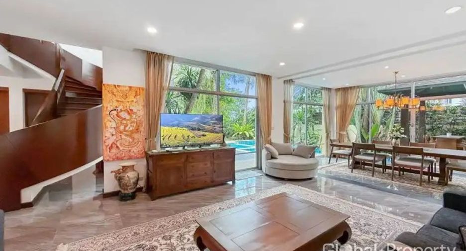 À vendre 4 chambres maison à Jomtien, Pattaya