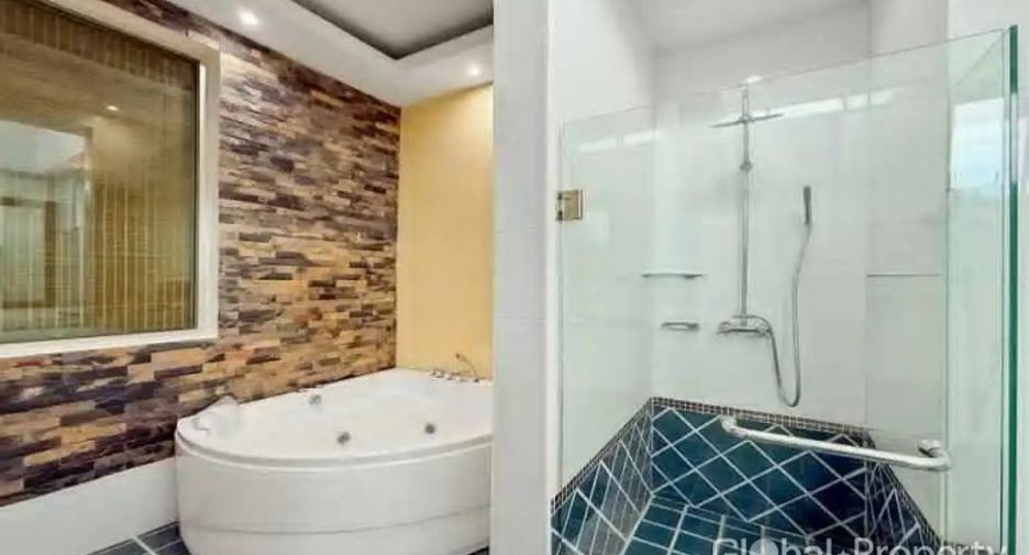 À vendre 4 chambres maison à Jomtien, Pattaya