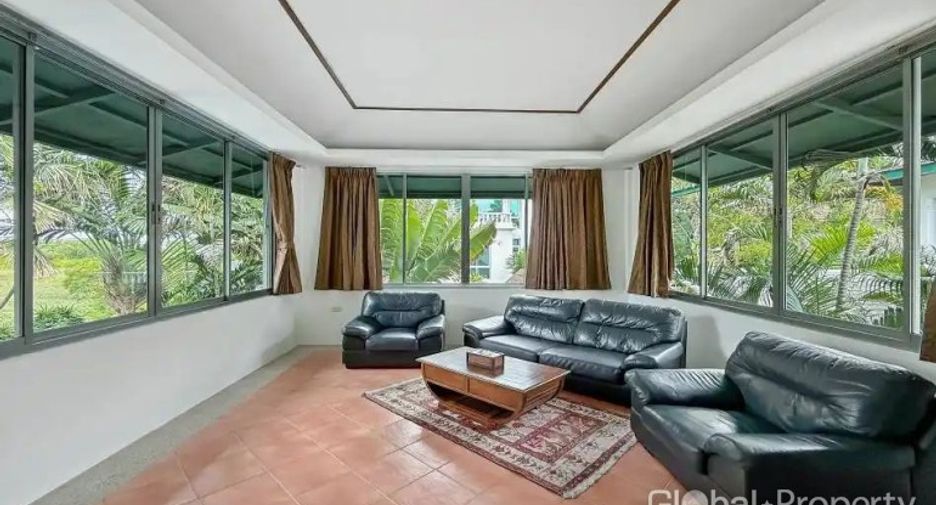 À vendre 4 chambres maison à Jomtien, Pattaya
