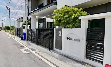 À louer 4 chambres maison à Bang Phli, Samut Prakan