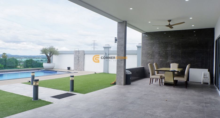 For sale 4 bedrooms house in Bang Lamung, Chonburi