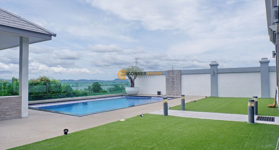 For sale 4 bedrooms house in Bang Lamung, Chonburi
