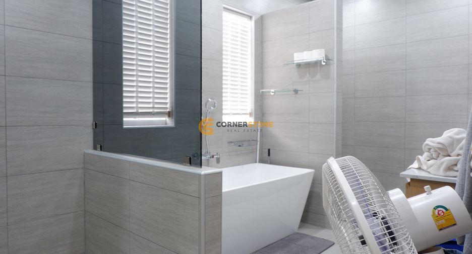For sale 4 bedrooms house in Bang Lamung, Chonburi