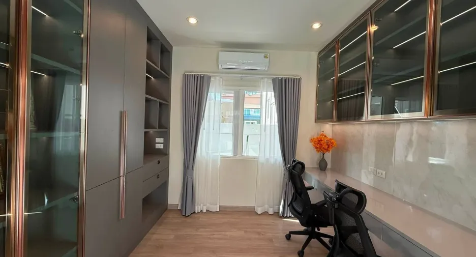 出售 和 出租 3 卧室 独立屋 在 Phuket Town, 普吉