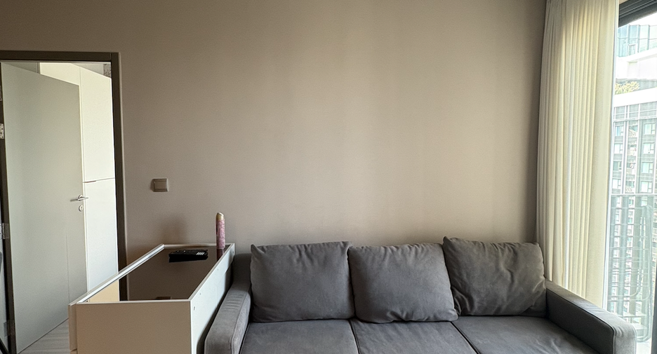 For rent 2 bedrooms condo in Huai Khwang, Bangkok