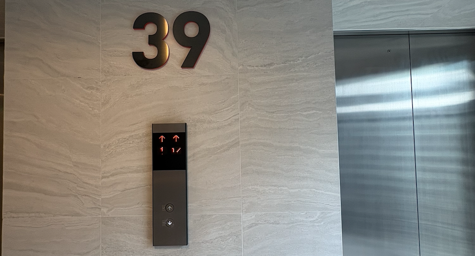 For rent 2 bedrooms condo in Huai Khwang, Bangkok