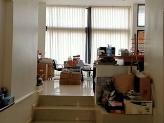 For sale 5 bedrooms office in Wang Thonglang, Bangkok