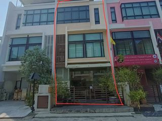 For sale 5 bedrooms office in Wang Thonglang, Bangkok