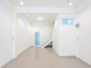 For sale 4 bedrooms office in Bang Kapi, Bangkok