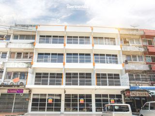 For sale 4 bedrooms office in Bang Kapi, Bangkok